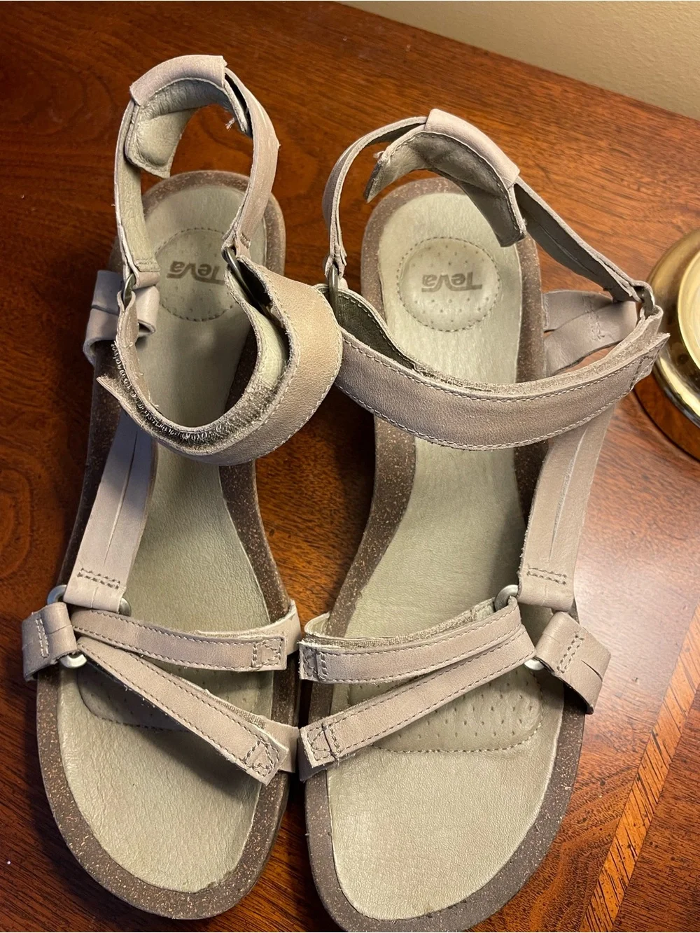 TEVA Women's Ysidro Universal Taupe 100% Leather Wedge - Picture 2 of 9